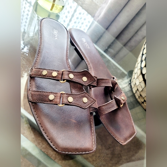 Hugo Boss Women's Leather Slide Sandals Stud Straps Brown EU 40/US 10 - Picture 15 of 16